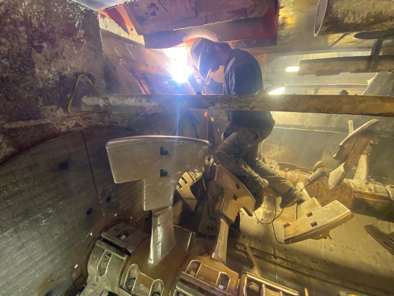 🛠️ Dagelijkse Routine: Reparatie Van Zware Apparatuur