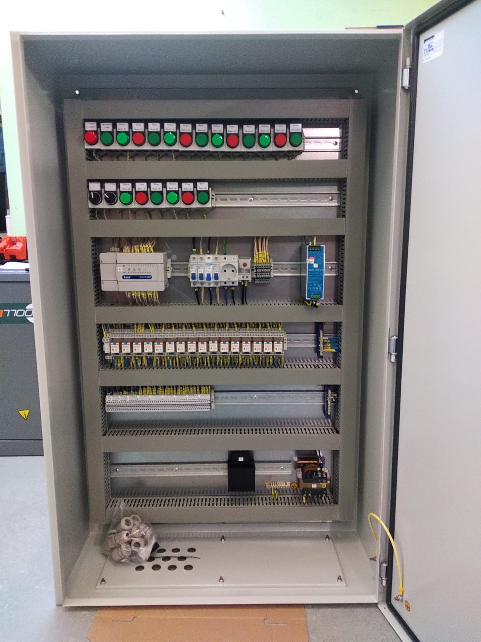 Nieuw elektrisch bedieningspaneel opgeleverd voor onze klant in België