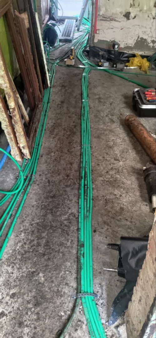 Montage van nieuwe elektrische bekabeling in een particuliere woning in 9200 Dendermonde