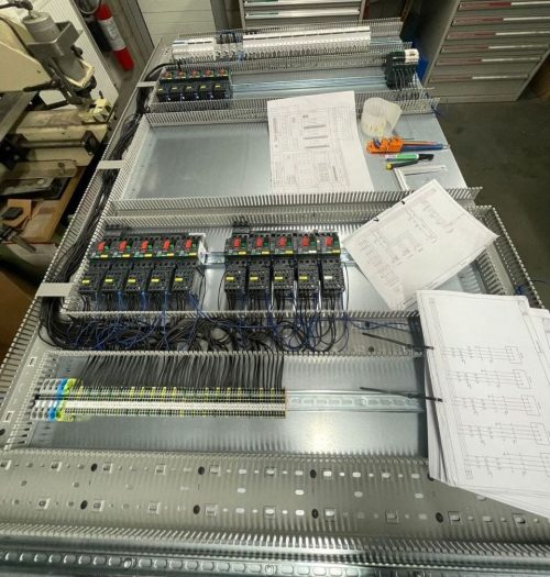 Projectupdate: De montage van de distributiekasten is in volle gang ⚡️🌾